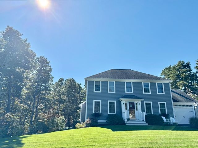 12 Wintergreen Rd, Mashpee, MA 02649