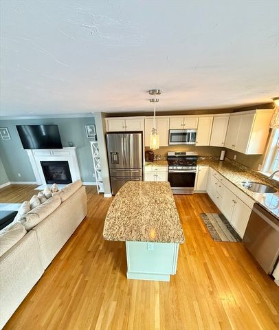 12 Wintergreen Rd, Mashpee, MA 02649