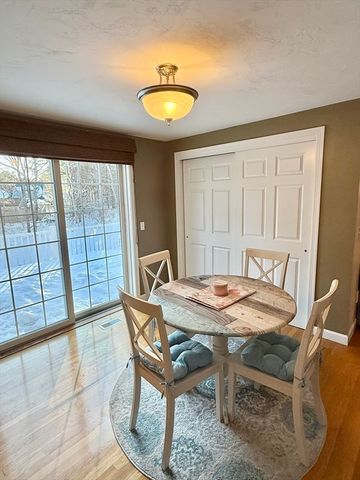 12 Wintergreen Rd, Mashpee, MA 02649