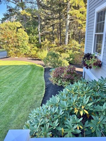 12 Wintergreen Rd, Mashpee, MA 02649