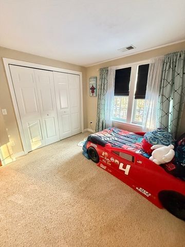 12 Wintergreen Rd, Mashpee, MA 02649