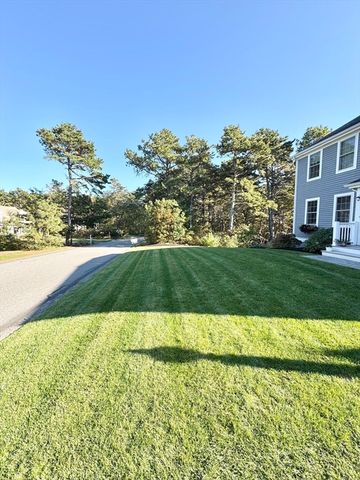 12 Wintergreen Rd, Mashpee, MA 02649