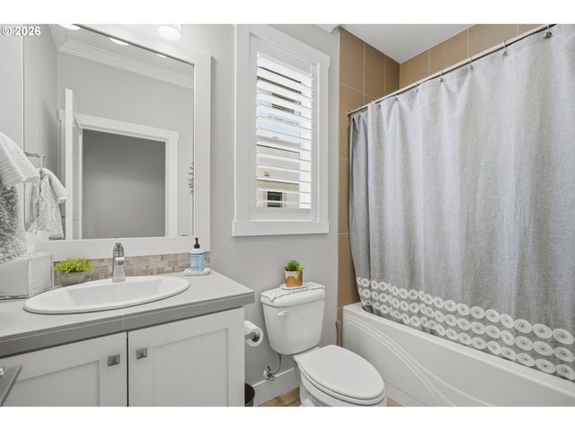 14713 Se PAGE PARK Ct, Happy Valley, OR 97086