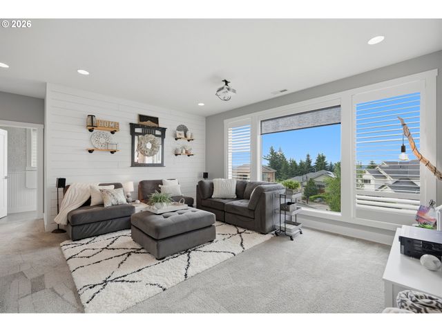 14713 Se PAGE PARK Ct, Happy Valley, OR 97086