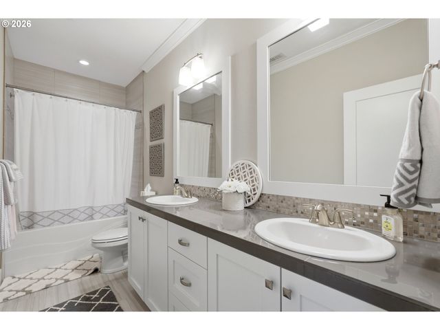 14713 Se PAGE PARK Ct, Happy Valley, OR 97086