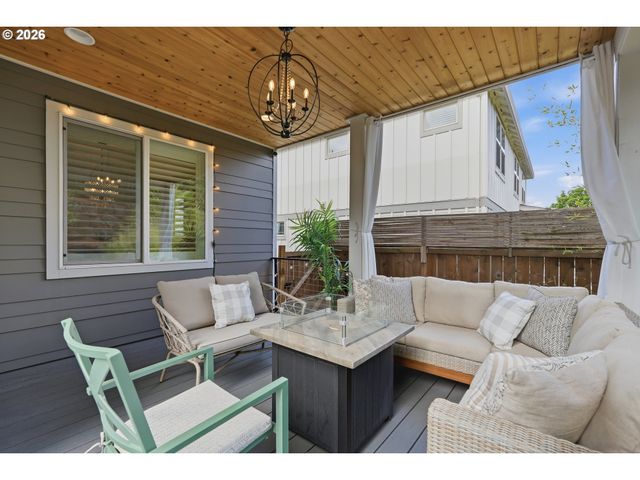 14713 Se PAGE PARK Ct, Happy Valley, OR 97086