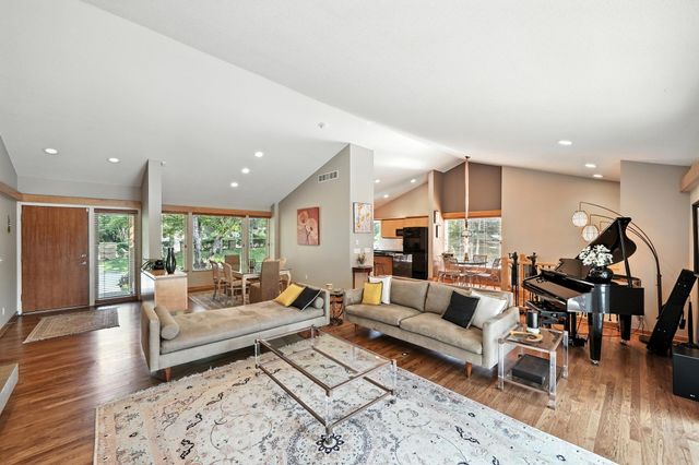 16515 Hilltop Terrace, Minnetonka, MN 55345