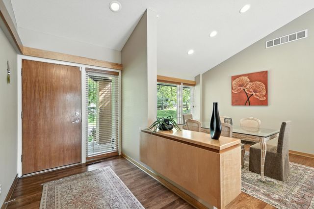 16515 Hilltop Terrace, Minnetonka, MN 55345