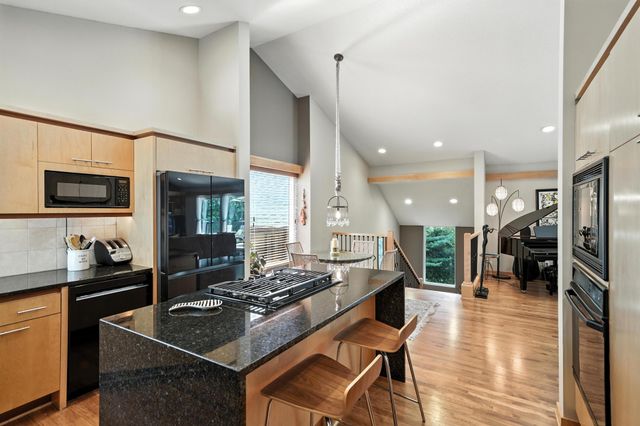 16515 Hilltop Terrace, Minnetonka, MN 55345