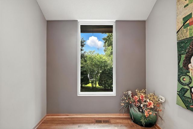 16515 Hilltop Terrace, Minnetonka, MN 55345