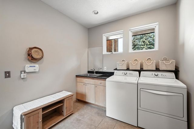 16515 Hilltop Terrace, Minnetonka, MN 55345