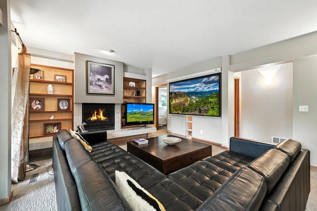 16515 Hilltop Terrace, Minnetonka, MN 55345