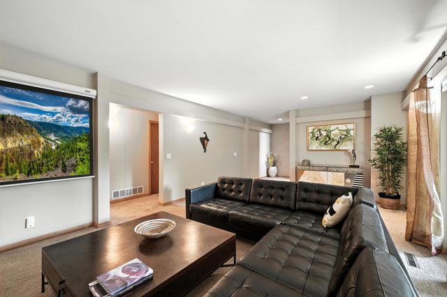 16515 Hilltop Terrace, Minnetonka, MN 55345