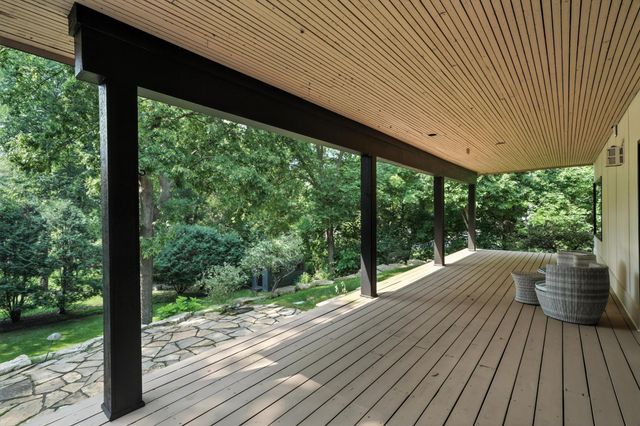 16515 Hilltop Terrace, Minnetonka, MN 55345