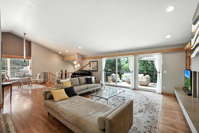 16515 Hilltop Terrace, Minnetonka, MN 55345