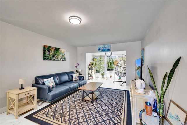 608 SW Natura Boulevard 308, Deerfield Beach, FL 33441