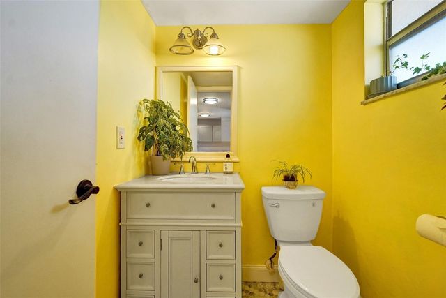 608 SW Natura Boulevard 308, Deerfield Beach, FL 33441