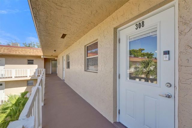 608 SW Natura Boulevard 308, Deerfield Beach, FL 33441
