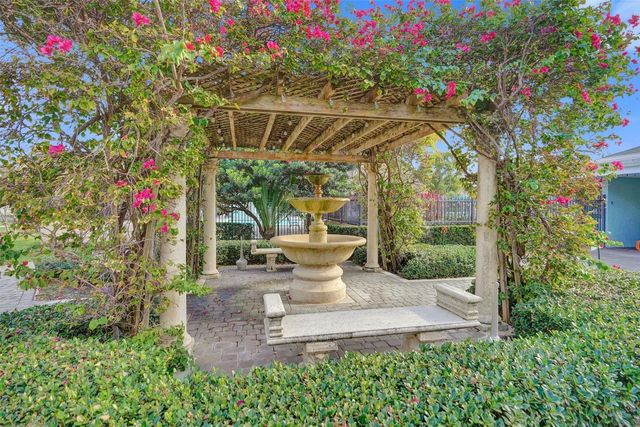 608 SW Natura Boulevard 308, Deerfield Beach, FL 33441