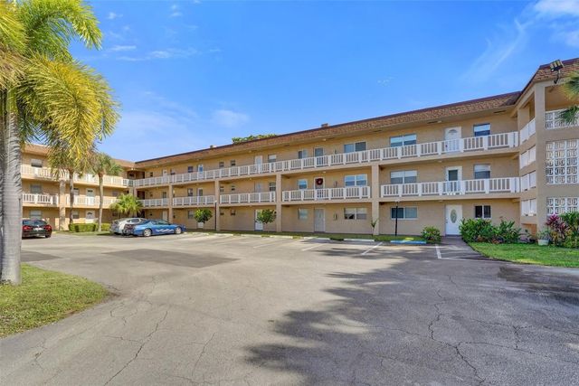 608 SW Natura Boulevard 308, Deerfield Beach, FL 33441