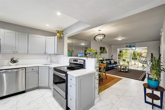 608 SW Natura Boulevard 308, Deerfield Beach, FL 33441