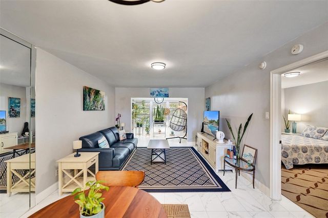 608 SW Natura Boulevard 308, Deerfield Beach, FL 33441