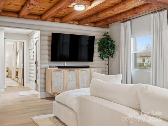 19810 Schooner Drive, Cornelius, NC 28031