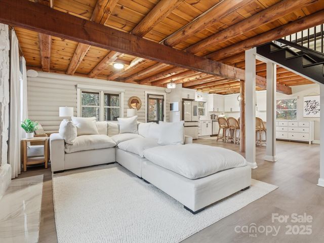 19810 Schooner Drive, Cornelius, NC 28031