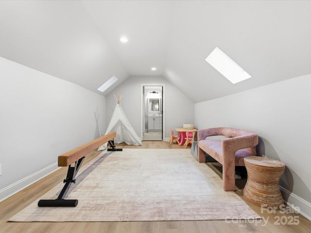 19810 Schooner Drive, Cornelius, NC 28031