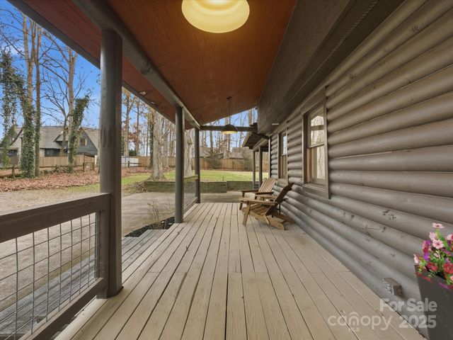 19810 Schooner Drive, Cornelius, NC 28031