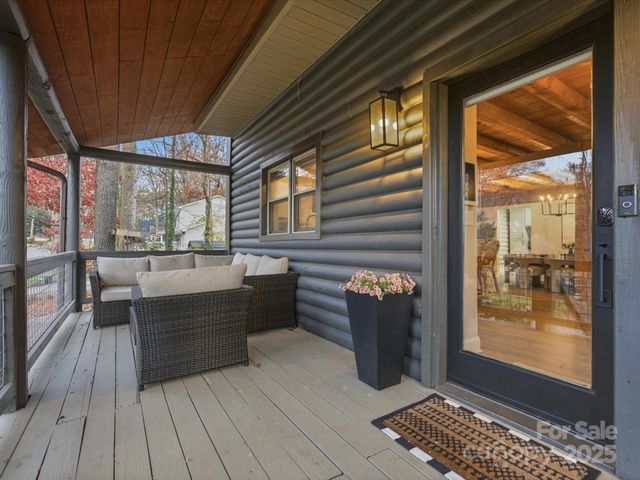 19810 Schooner Drive, Cornelius, NC 28031