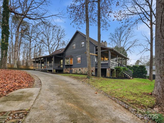 19810 Schooner Drive, Cornelius, NC 28031