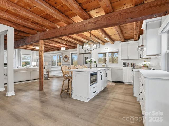 19810 Schooner Drive, Cornelius, NC 28031