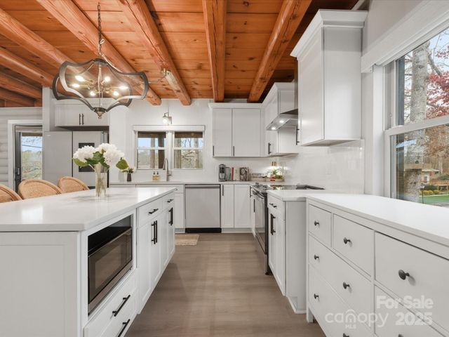 19810 Schooner Drive, Cornelius, NC 28031