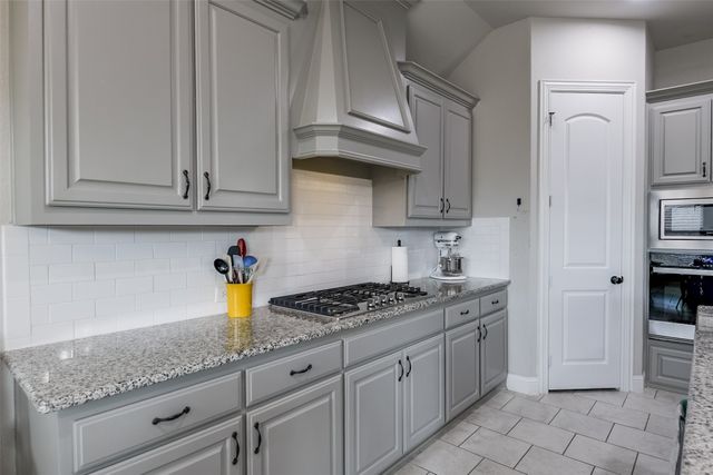 134 Water Garden Drive, Waxahachie, TX 75165