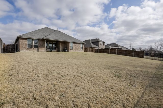 134 Water Garden Drive, Waxahachie, TX 75165