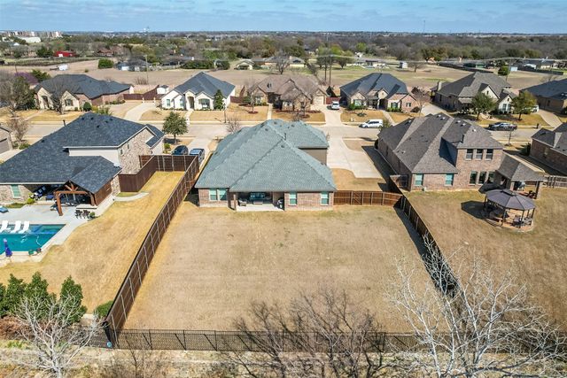 134 Water Garden Drive, Waxahachie, TX 75165