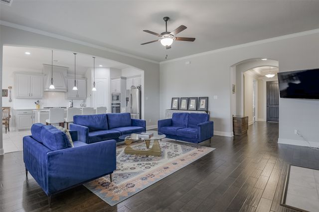 134 Water Garden Drive, Waxahachie, TX 75165