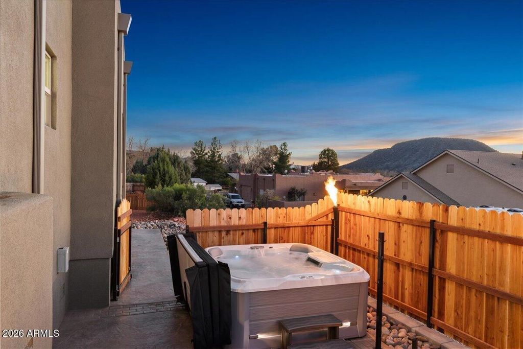 Image 27 of property listing at 385 SUNCLIFFE Drive, Sedona, AZ 86351