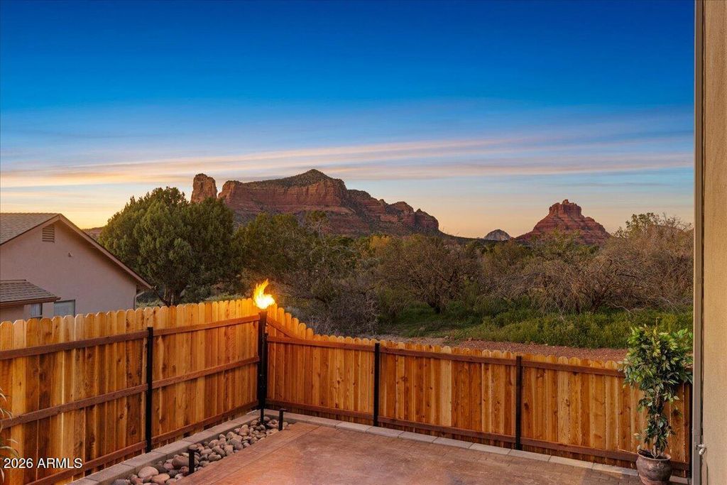 Image 31 of property listing at 385 SUNCLIFFE Drive, Sedona, AZ 86351