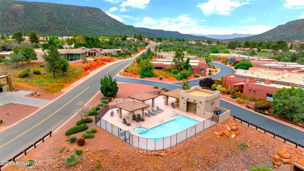 Image 35 of property listing at 385 SUNCLIFFE Drive, Sedona, AZ 86351