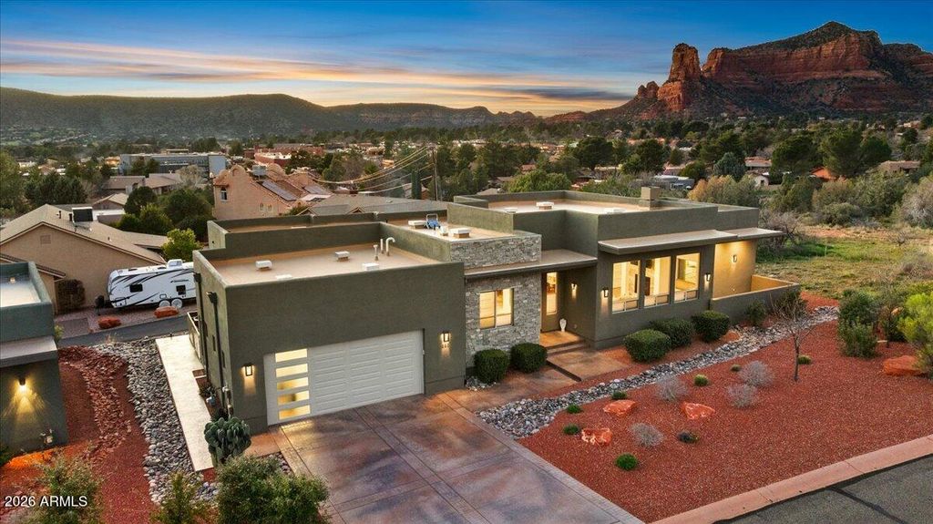 Image 4 of property listing at 385 SUNCLIFFE Drive, Sedona, AZ 86351