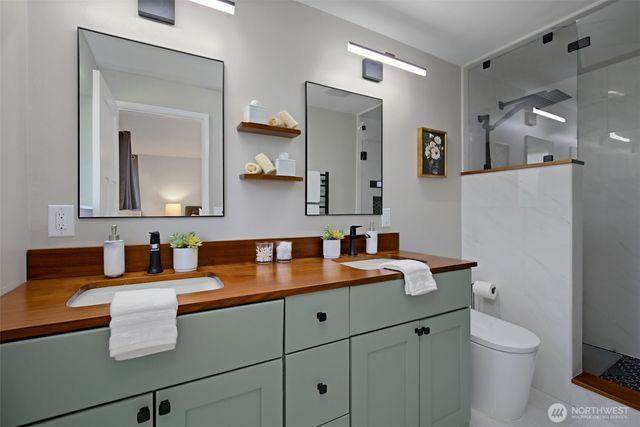 15442 SE 22nd Place, Bellevue, WA 98007