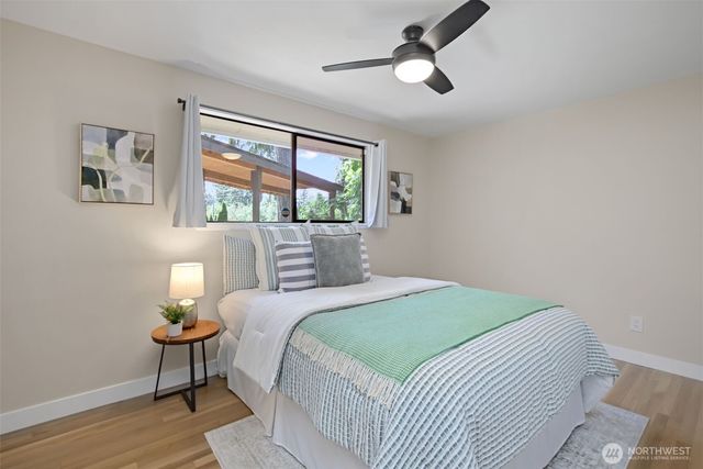 15442 SE 22nd Place, Bellevue, WA 98007