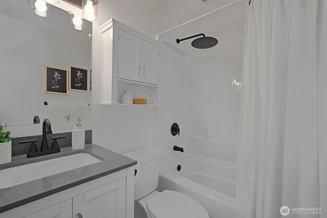 15442 SE 22nd Place, Bellevue, WA 98007