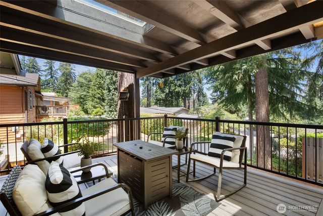 15442 SE 22nd Place, Bellevue, WA 98007