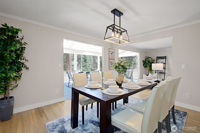 15442 SE 22nd Place, Bellevue, WA 98007