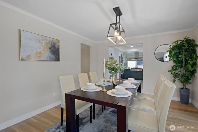 15442 SE 22nd Place, Bellevue, WA 98007