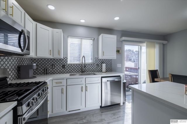 5463 S 194th Avenue, Omaha, NE 68135