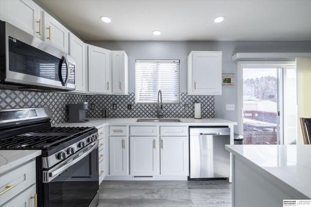 5463 S 194th Avenue, Omaha, NE 68135